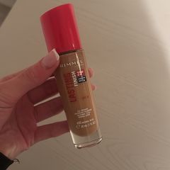Rimmel London full coverage foundation