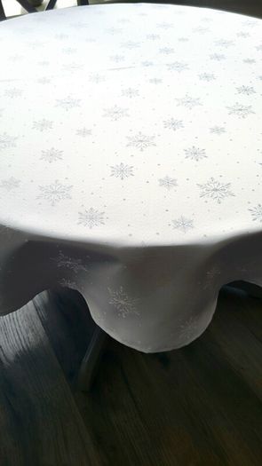 White tablecloths. Made to measure. Round. Rectangular, square - any size.