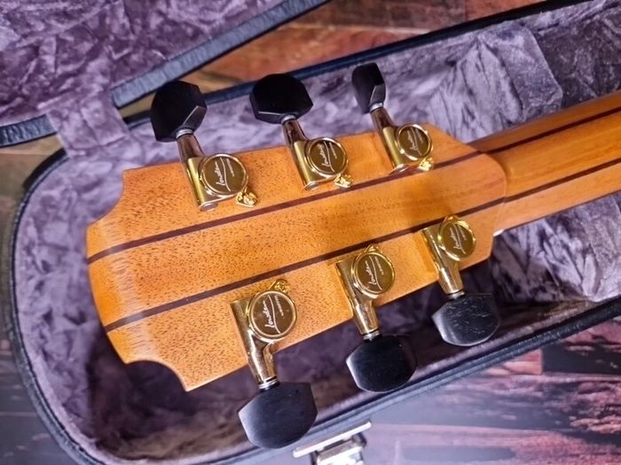 Lowden WL-34