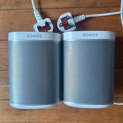 Sonos: Play 1 speakers