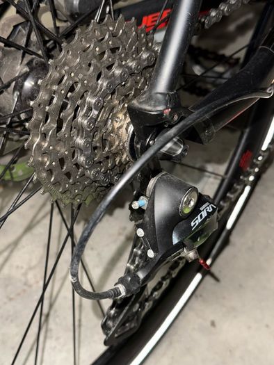 CUBE Bike in Good conditions with few scratches but never crashed