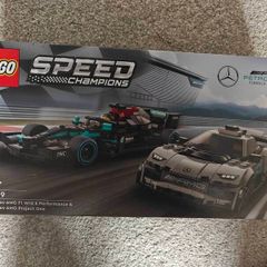 Lego Speed Champions Mercedes-AMG F1 W12E E Performance and Mercedes-AMG Project One 76909