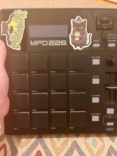 AKAI MPD 226 (like new) - PRO MIDI Pad Controller w/accessories