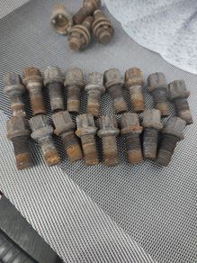 ford wheels nuts 17pieces