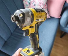 DeWalt impact driver dcf887