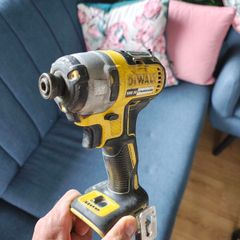 DeWalt impact driver dcf887
