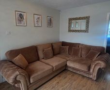 large cornor sofa with cuddle chair