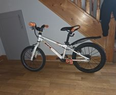 Carrera Cosmos 16 Inch Kid's Bike