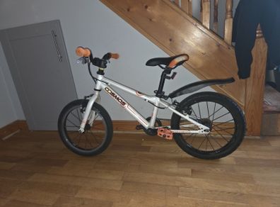 Carrera Cosmos 16 Inch Kid's Bike