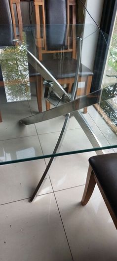 glass dining table