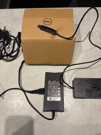 Dell D6000 Universal Docking Station with 130W Power Adapter