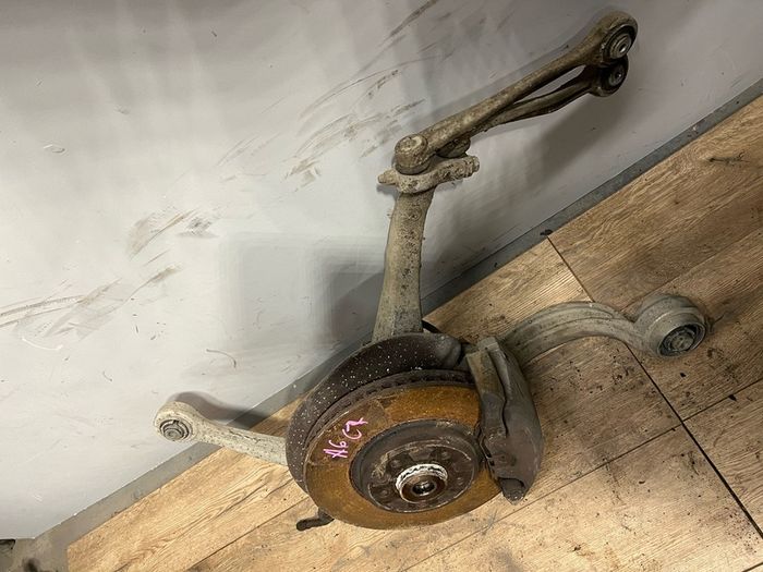 Audi A6 C7 Passenger Side Front Hub 2013