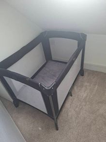 travel cot