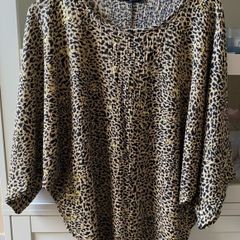 Leopard Print Glittery Top Batwing Sleeve BNWOT