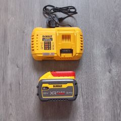 DeWalt 9ah/54v Battery & Charger