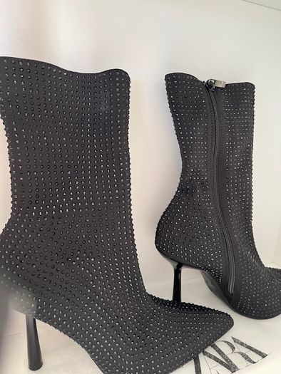 High-heel Dressy Ankle Boots With Sparkly Rhinestones Sequins Jet Black. In Excellent Condition Size Eu 39 Uk 6.   With original protective bag.