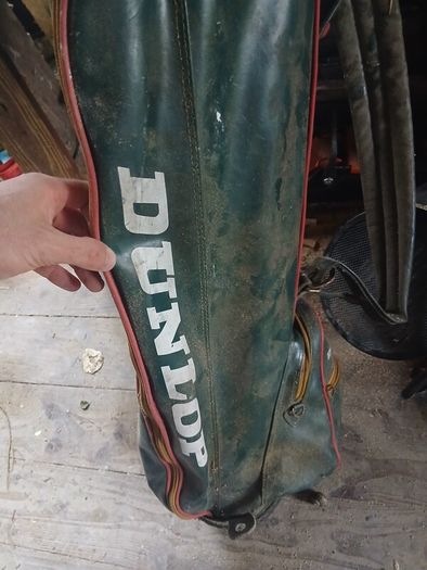 Dunlop Golf bag & mixed clubs