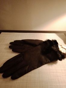 Black ladies leather gloves