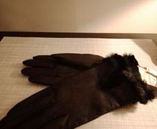 Black ladies leather gloves