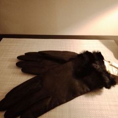 Black ladies leather gloves