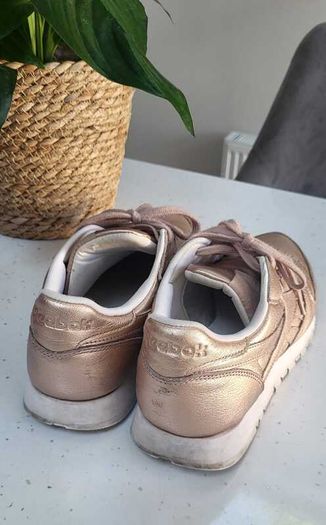 REEBOK Classics Rose Gold Edition Sz 7UK