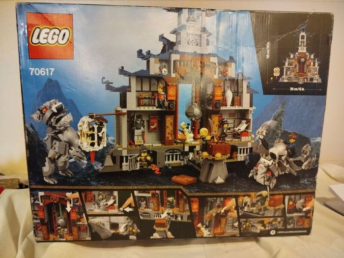 Lego Ninjago 70617 Temple of The Ultimate Ultimate Weapon