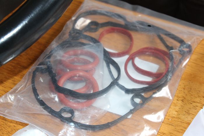 Volvo V70 2009 parts bundle