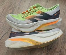 New Balance SC Elite V4