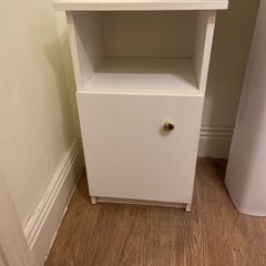 White locker 1 shelf 1 locker