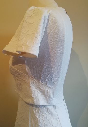 Topshop Ladies White Jacquard Skater Dress With Side Cut Outs UK8 Payment By REVOLUT or PAYPAL