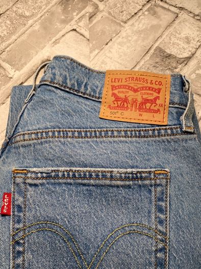 Levi's 501 Curve Ladies Light Blue Denim Jeans W28 L32