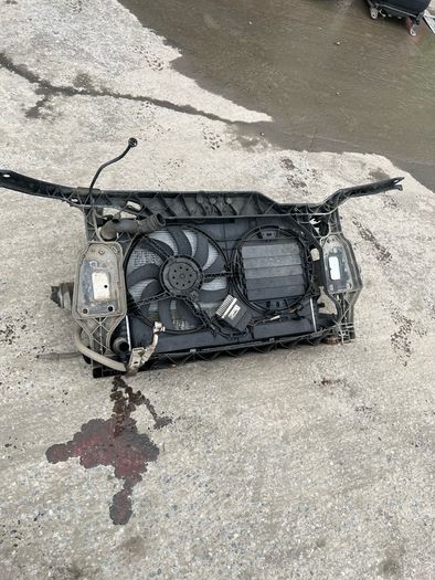 08-12 Audi A4 B8 Front Panel And Rad Pack 2.0 Diesel Manual