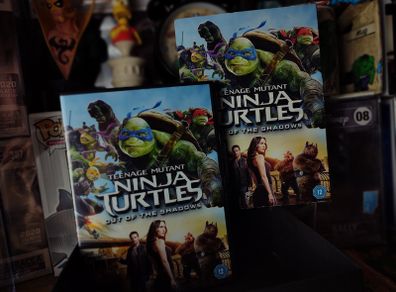 Teenage Mutant Ninja Turtles: Out of the Shadows ! DVD ! Slipcase ! 2016 !
