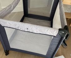 travel cot