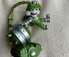 Skylanders Steel Plated Smash Hit Postage Available