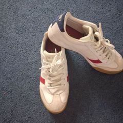 Sketchers Size 6 /39