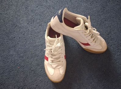 Sketchers Size 6 /39