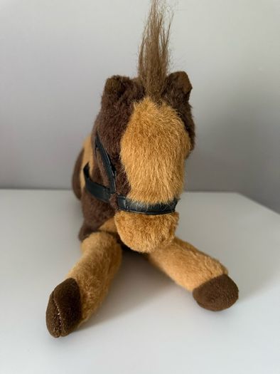 Large and small horse plush toy teddies