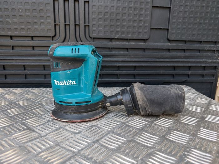 Makita 18V Random Orbital Sander