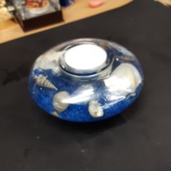 Tea light holder
