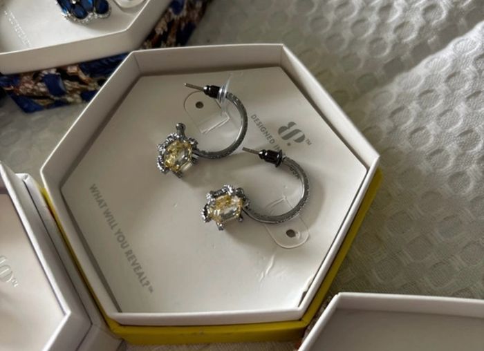 Bundle of 9 pairs of BP earrings all new various platings