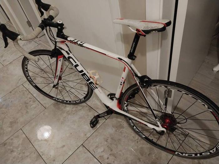carbon fibre bike