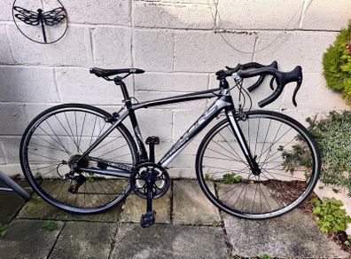 Velors Sport and Leisure Road Bike