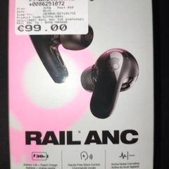 Skullcandy earphones