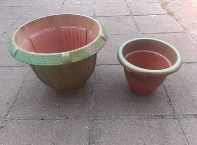 Free plant pots