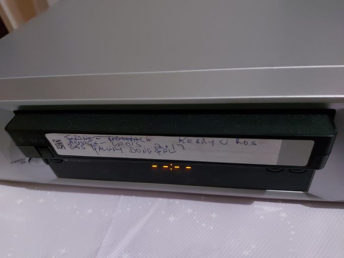 DAEWOO VHS Player, Silver, Model No. ST220PI, in excellent condition, seems to be working fine