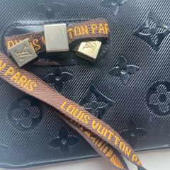 'Louis Vuitton' Wrist Bag