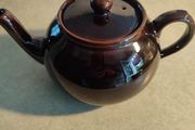 Vintage BROWN TEAPOT With LID Excellent  Condition.