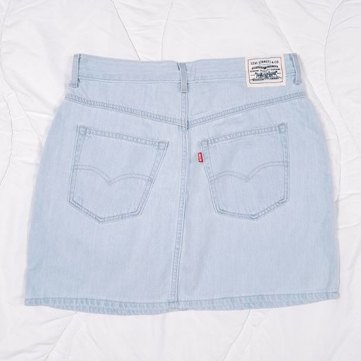 Levi's Light Wash Blue Denim Pleated Featherweight Mini Skirt 12UK/40EU
