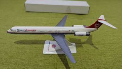 Norway Airlines 1:200 scale model airplane, MD-83 aircraft